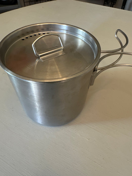 Stainless steel canteen cup and lid/strainer