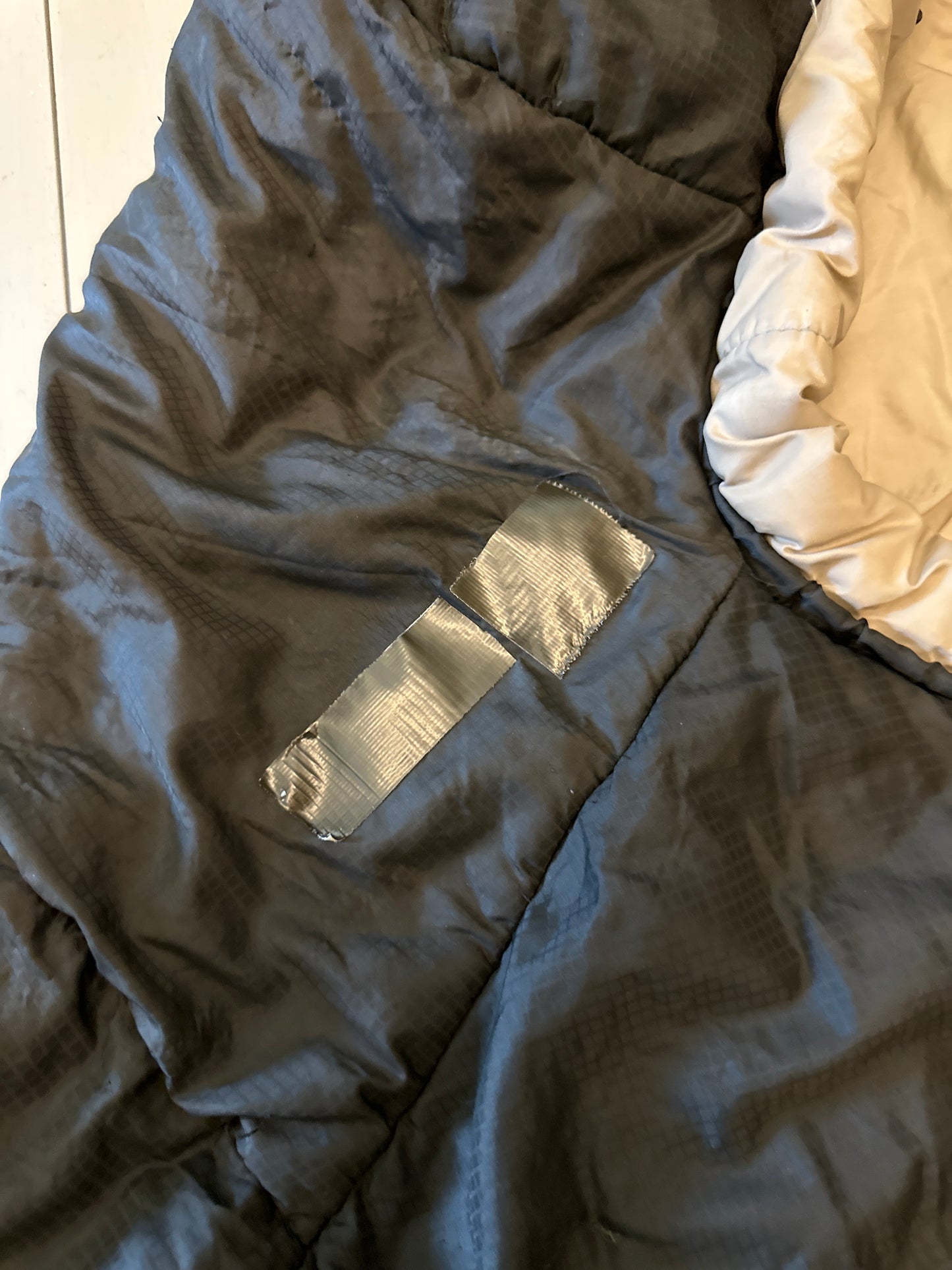 Military Surplus, Type II Cold Weather Center Zip, Sleeping Bag, Outer; 5F to 15F