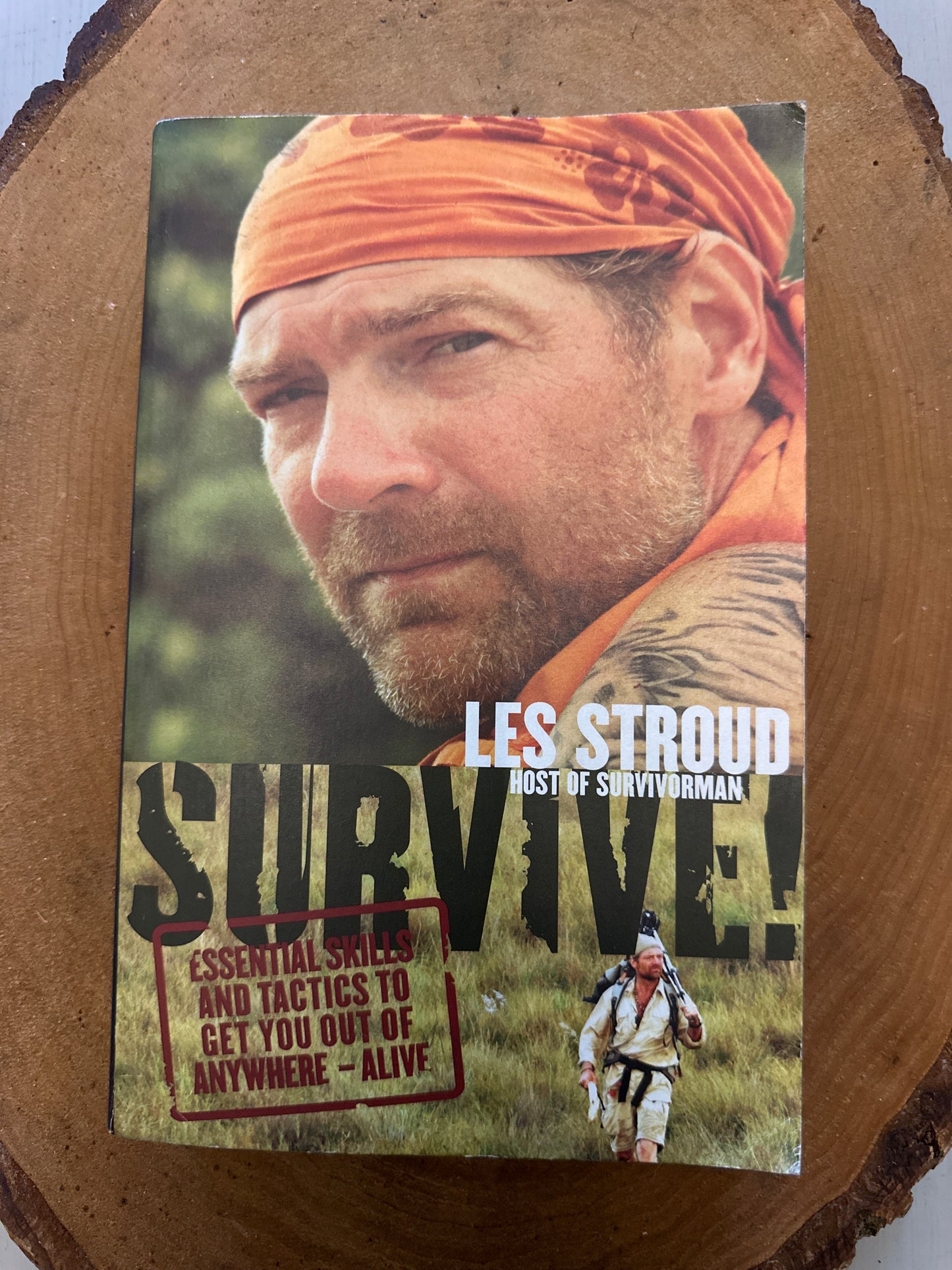 Les Stroud Survive! Used paperback book