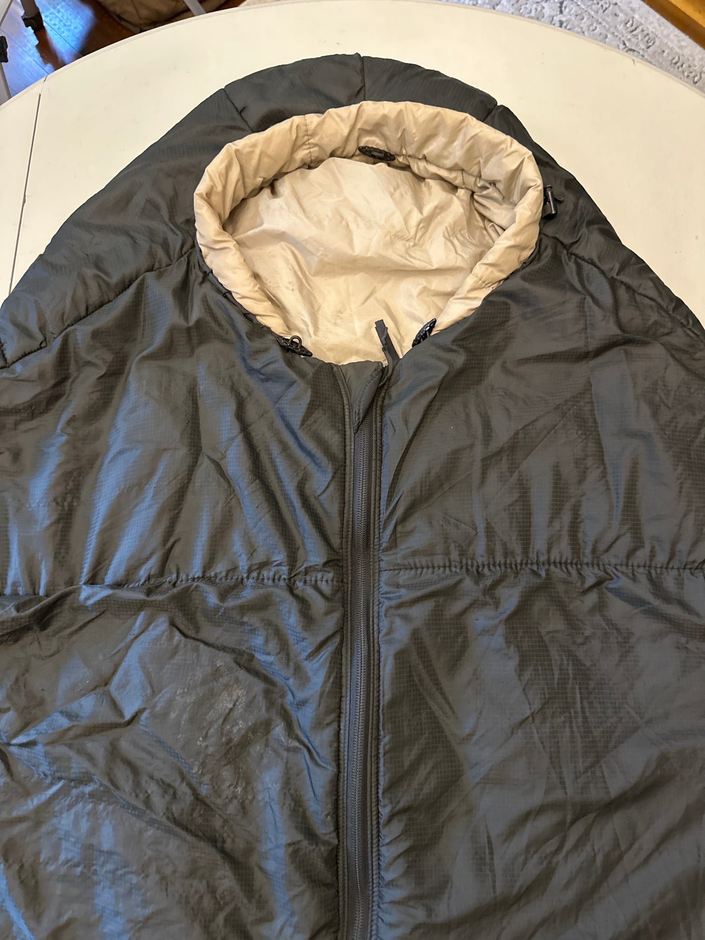 Military Surplus, Type II Cold Weather Center Zip, Sleeping Bag, Outer; 5F to 15F