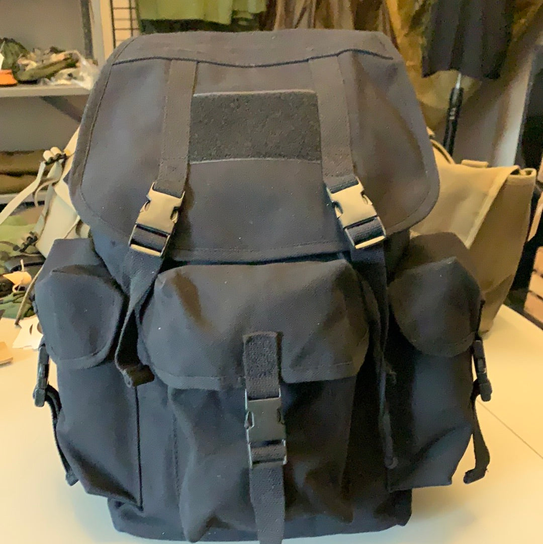 Canvas Outfitter Pack